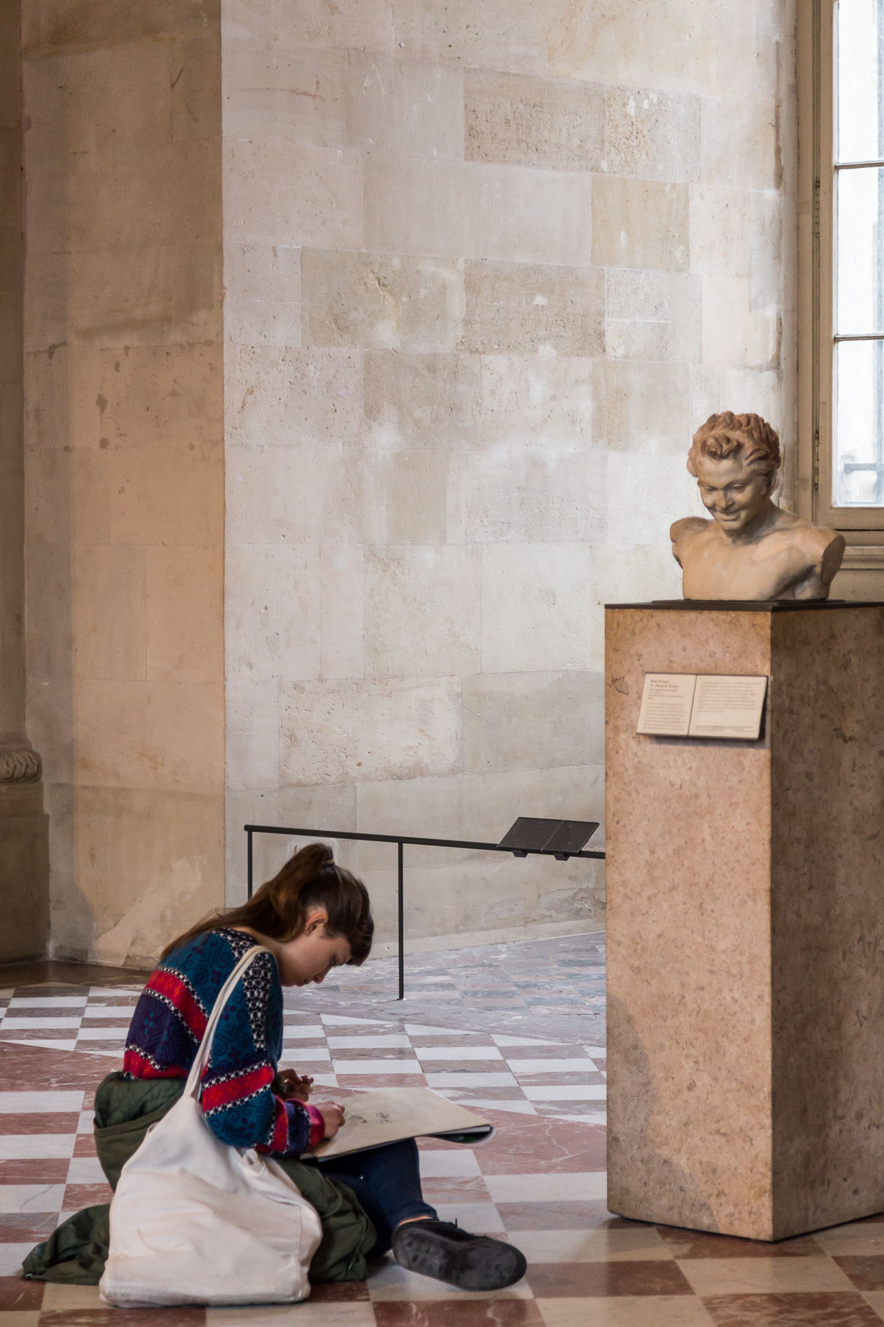 Louvre statues in Paris painted by a girl