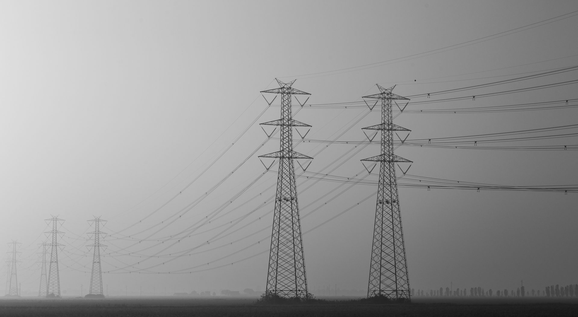 Tralicci alta tensione Delta del Po